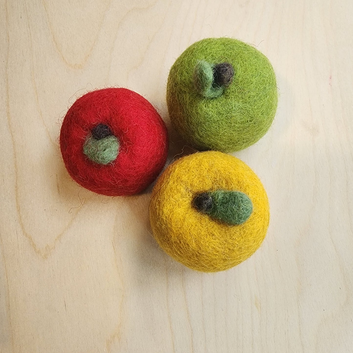 Felt apples